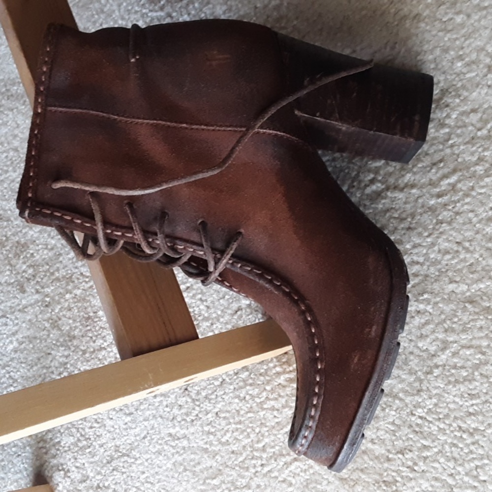New FRYE BOOTS - Picture 10 of 13